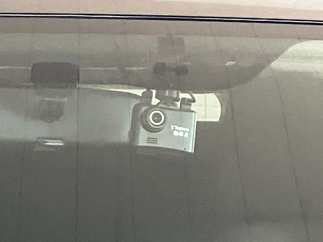 プリウスＳドラレコ　Ｂカメラ　ステアリングスイッチ　オートエアコン　Ｐスタート　電動格納ミラー　ＥＴＣ　パワーウインドウ　キーフリー（神奈川県）の中古車