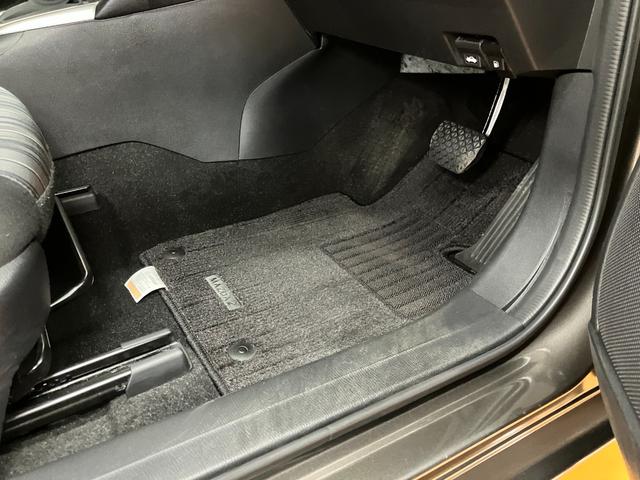 ＭＡＺＤＡ２１５Ｓ衝突被害軽減ブレーキシステム　ドラレコ　ブラインドスポットモニター　全周囲カメラ　ステアリングスイッチ　Ｐスタート　ＵＳＢ接続端子　コーナーセンサー　キーフリー（神奈川県）の中古車