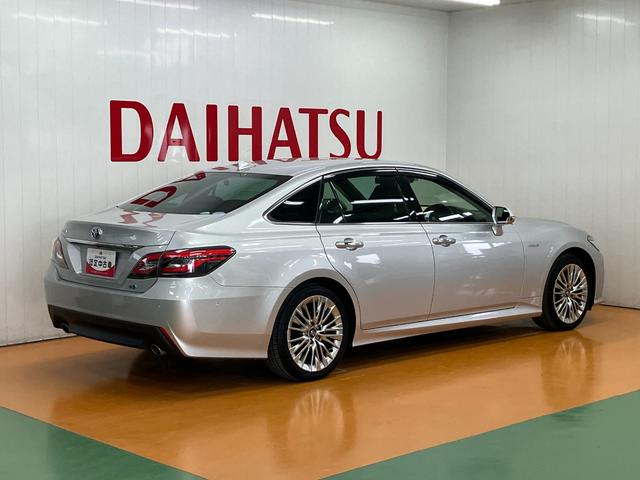 クラウンハイブリッドS エレガンススタイル衝突被害軽減ブレーキシステム ドラレコ 全周囲カメラ ステアリングスイッチ クルーズコントロール USB接続端子 電動パーキングブレーキ 自動防眩式ルームミラー SOSスイッチ ETC パワーシート(神奈川県)の中古車