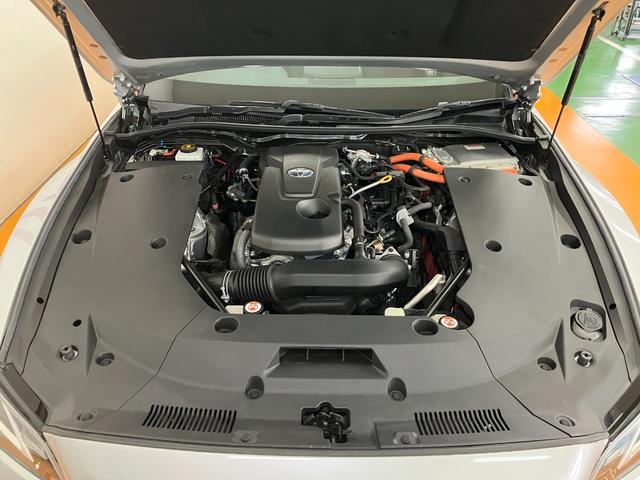 クラウンハイブリッドS エレガンススタイル衝突被害軽減ブレーキシステム ドラレコ 全周囲カメラ ステアリングスイッチ クルーズコントロール USB接続端子 電動パーキングブレーキ 自動防眩式ルームミラー SOSスイッチ ETC パワーシート(神奈川県)の中古車