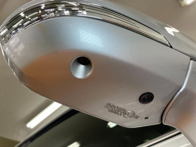 クラウンハイブリッドS エレガンススタイル衝突被害軽減ブレーキシステム ドラレコ 全周囲カメラ ステアリングスイッチ クルーズコントロール USB接続端子 電動パーキングブレーキ 自動防眩式ルームミラー SOSスイッチ ETC パワーシート(神奈川県)の中古車