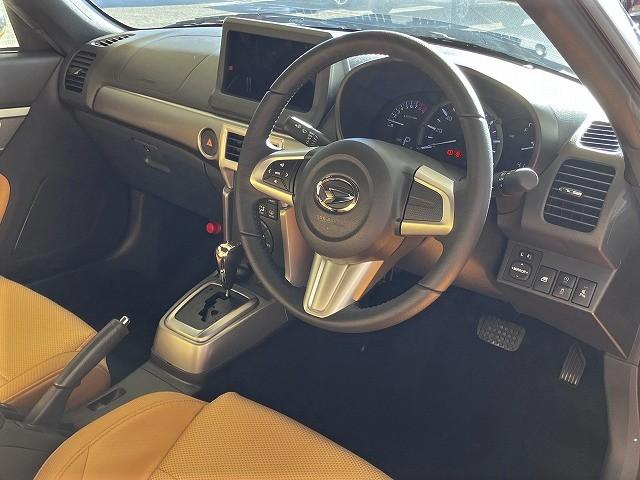 コペンセロ　届け出済み未使用車　オープンカーオープンカー　二人乗　アクティブトップ　シートヒーター　ステアリングスイッチ　Ｐスタート　アイドリングストップ　コーナーセンサー　スポーツシート　キーフリー（神奈川県）の中古車