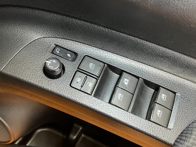 シエンタＧ衝突被害軽減ブレーキシステム　３列シート　ドラレコ　Ｂカメラ　ナビ　オートエアコン　ステアリングスイッチ　Ｐスタート　レーンアシスト　オートエアコン　両側オートスライドドア　ＥＴＣ　キーフリー（神奈川県）の中古車