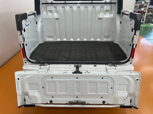 ハイゼットカーゴデッキバンＧ　ナビ　ドラレコ　ＥＴＣ　Ｂカメラ４ＷＤ　サポカーＳワイド適合　ドラレコ　Ｂカメラ　両側スライドドア　エアコン　電動格納ミラー　アイドリングストップ　オートハイビーム　光軸調整ダイヤル　ＥＴＣ　キーレス（神奈川県）の中古車