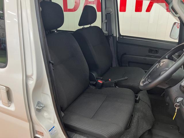 ハイゼットカーゴデッキバンＧ　ナビ　ドラレコ　ＥＴＣ　Ｂカメラ４ＷＤ　サポカーＳワイド適合　ドラレコ　Ｂカメラ　両側スライドドア　エアコン　電動格納ミラー　アイドリングストップ　オートハイビーム　光軸調整ダイヤル　ＥＴＣ　キーレス（神奈川県）の中古車