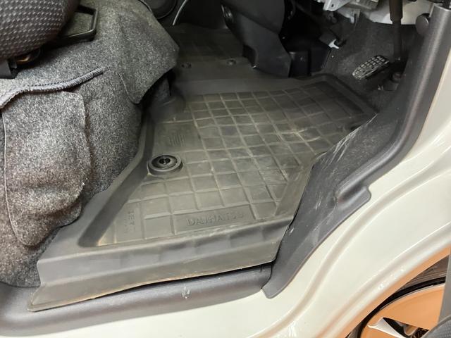 ハイゼットカーゴデッキバンＧ　ナビ　ドラレコ　ＥＴＣ　Ｂカメラ４ＷＤ　サポカーＳワイド適合　ドラレコ　Ｂカメラ　両側スライドドア　エアコン　電動格納ミラー　アイドリングストップ　オートハイビーム　光軸調整ダイヤル　ＥＴＣ　キーレス（神奈川県）の中古車