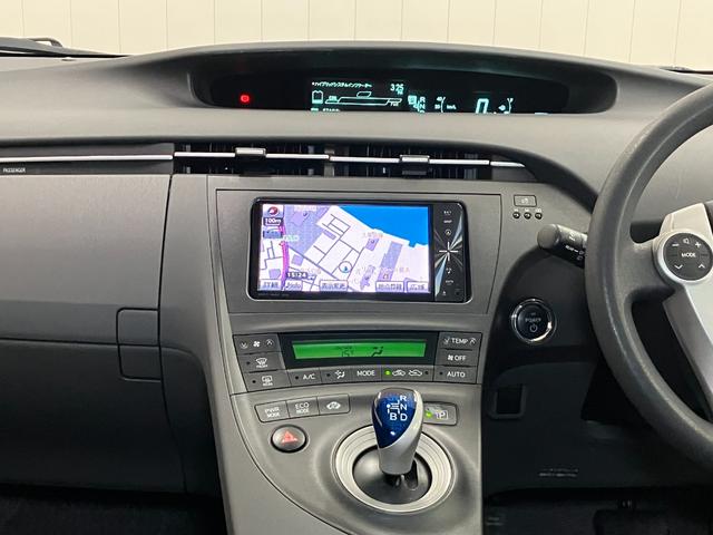 プリウスＳハイブリッド　Ｂカメラ　Ｐスタート　ステアリングスイッチ　ＥＴＣ　電動格納ミラー　パワーウインドウ　光軸調整ダイヤル　電動パーキングブレーキ　キーフリー（神奈川県）の中古車