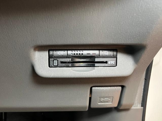 プリウスＳハイブリッド　Ｂカメラ　Ｐスタート　ステアリングスイッチ　ＥＴＣ　電動格納ミラー　パワーウインドウ　光軸調整ダイヤル　電動パーキングブレーキ　キーフリー（神奈川県）の中古車