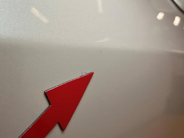 ＩＳＩＳ２００ｔ　ブラインドスポットモニター衝突被害軽減ブレーキシステム　ブラインドスポットモニター　Ｂカメラ　ステアリングスイッチ　クルーズコントロール　パドルシフト　ドライブモードセレクター　ＥＴＣ　パワーシート　オートワイパー（神奈川県）の中古車