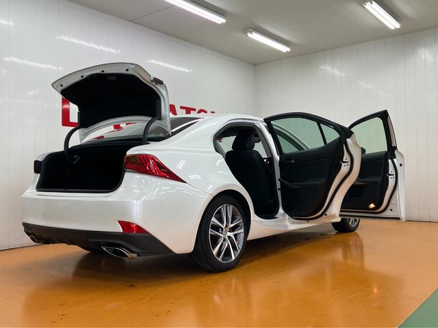 ＩＳＩＳ２００ｔ　ブラインドスポットモニター衝突被害軽減ブレーキシステム　ブラインドスポットモニター　Ｂカメラ　ステアリングスイッチ　クルーズコントロール　パドルシフト　ドライブモードセレクター　ＥＴＣ　パワーシート　オートワイパー（神奈川県）の中古車