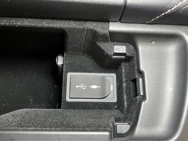 ＩＳＩＳ２００ｔ　ブラインドスポットモニター衝突被害軽減ブレーキシステム　ブラインドスポットモニター　Ｂカメラ　ステアリングスイッチ　クルーズコントロール　パドルシフト　ドライブモードセレクター　ＥＴＣ　パワーシート　オートワイパー（神奈川県）の中古車