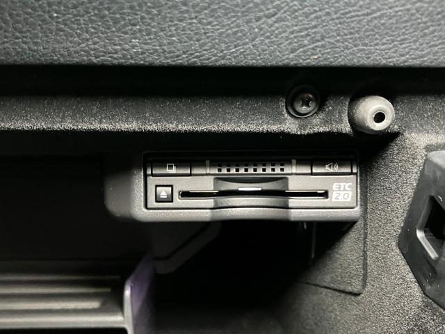 ＩＳＩＳ２００ｔ　ブラインドスポットモニター衝突被害軽減ブレーキシステム　ブラインドスポットモニター　Ｂカメラ　ステアリングスイッチ　クルーズコントロール　パドルシフト　ドライブモードセレクター　ＥＴＣ　パワーシート　オートワイパー（神奈川県）の中古車