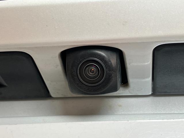 ＩＳＩＳ２００ｔ　ブラインドスポットモニター衝突被害軽減ブレーキシステム　ブラインドスポットモニター　Ｂカメラ　ステアリングスイッチ　クルーズコントロール　パドルシフト　ドライブモードセレクター　ＥＴＣ　パワーシート　オートワイパー（神奈川県）の中古車