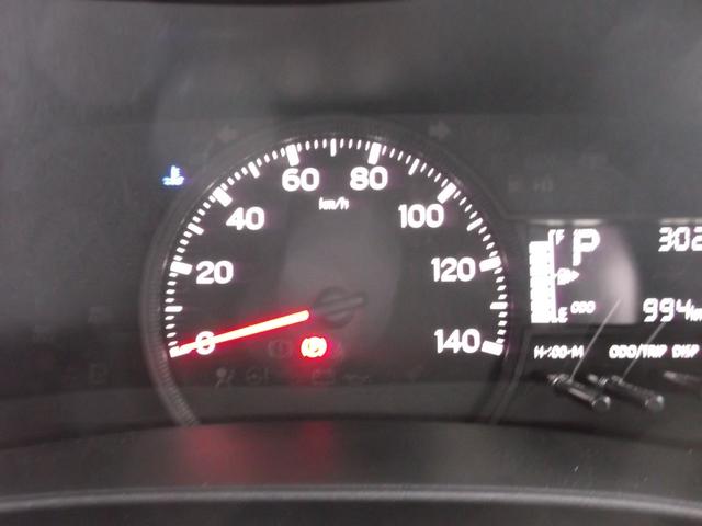 ハイゼットカーゴDXサポカーSワイド適合 ラジオ エアコン アクセサリーソケット コーナーセンサー アイドリングストップ 光軸調整ダイヤル 横滑り防止機能 誤発進抑制機能 パワーウインドウ キーレス(神奈川県)の中古車