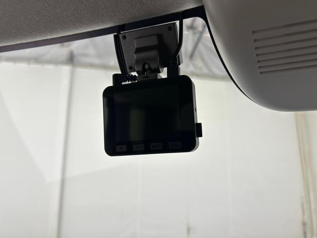 Ｎ−ＢＯＸファッションスタイル　ナビ　ドラレコ　Ｂカメラ衝突被害軽減ブレーキシステム　ナビ　ドラレコ　両側オートスライドドア　Ｂカメラ　ステアリングスイッチ　クルーズコントロール　電動格納ミラー　キーフリー（神奈川県）の中古車