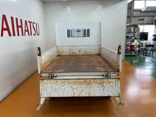 キャリイトラック頑丈ダンプ４ＷＤ　三方開　油圧シリンダー　荷台昇降　　エアコン　ラジオ　５段マニュアルシフト　光軸調整ダイヤル　パワーステアリング（神奈川県）の中古車