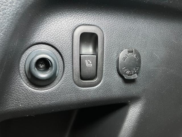 フォレスターＳ−リミテッド　カーナビ　ＥＴＣ　全席シートヒーター４ＷＤ　衝突被害軽減ブレーキシステム　Ｂカメラ　カーゴトレーマット　全席シートヒーター　クルーズコントロール　ステアリングスイッチ　パドルシフト　Ｘ−ＭＯＤＥ　ブラインドスポットモニター（神奈川県）の中古車