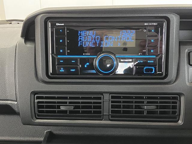 ハイゼットカーゴDXサポカーSワイド適合 Bluetoothチューナー エアコン アクセサリーソケット コーナーセンサー アイドリングストップ 光軸調整ダイヤル 横滑り防止機能 誤発進抑制機能 パワーウインドウ キーレス(神奈川県)の中古車