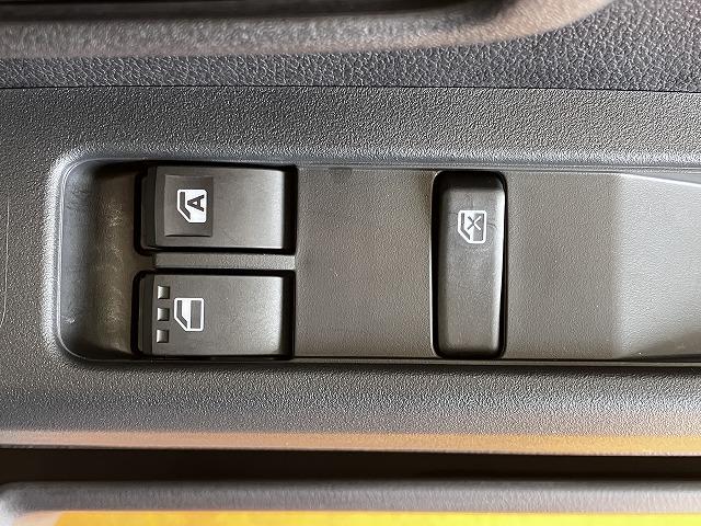 ハイゼットカーゴDXサポカーSワイド適合 Bluetoothチューナー エアコン アクセサリーソケット コーナーセンサー アイドリングストップ 光軸調整ダイヤル 横滑り防止機能 誤発進抑制機能 パワーウインドウ キーレス(神奈川県)の中古車