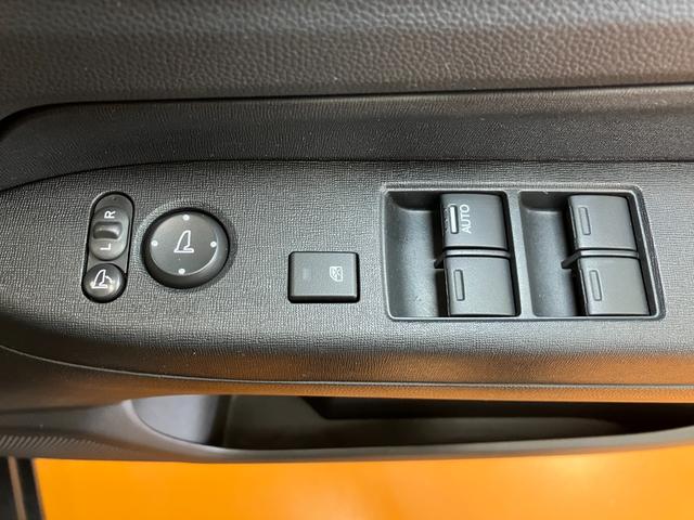 Ｎ−ＷＧＮＧ　ＳＳパッケージII衝突被害軽減ブレーキシステム　ステアリングスイッチ　Ｐスタート　シートヒーター　ＵＳＢ接続端子　ＥＴＣ　アクセサリーソケット付　横滑り防止装置　電動格納ミラー　キーフリー（神奈川県）の中古車