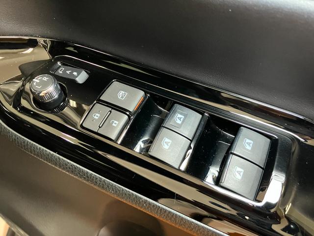 ノアSi ダブルバイビーII衝突被害軽減ブレーキシステム 3列シート ドラレコ 両側オートスライドドア ステアリングスイッチ クルーズコントロール Bカメラ リヤエアコン Pスタート ETC キーフリー(神奈川県)の中古車