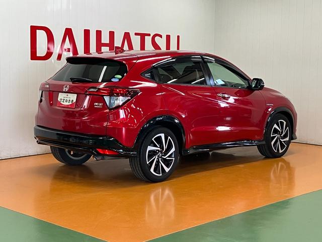 ヴェゼルハイブリッドRS・ホンダセンシング衝突被害軽減ブレーキシステム Bカメラ アダプティブクルーズコントロール Pスタート 電動パーキングスイッチ レーンアシスト ETC USB接続端子 ステアリングスイッチ キーフリー(神奈川県)の中古車