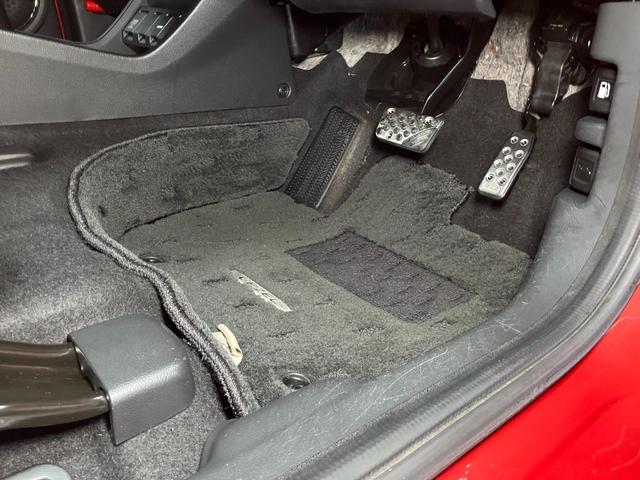 ヴェゼルハイブリッドRS・ホンダセンシング衝突被害軽減ブレーキシステム Bカメラ アダプティブクルーズコントロール Pスタート 電動パーキングスイッチ レーンアシスト ETC USB接続端子 ステアリングスイッチ キーフリー(神奈川県)の中古車