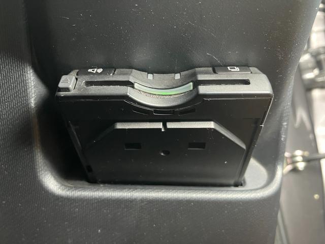 アクアSBカメラ ステアリングスイッチ カーナビ オートエアコン 電動格納ミラー 光軸調整ダイヤル パワーウインドウ Pスタート ETC キーフリー(神奈川県)の中古車