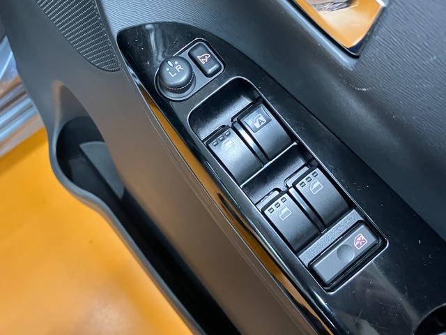タントカスタムRS SAミラクルオープンドア Bカメラ 後席モニター ステアリングスイッチ Pスタート 両側オートスライドドア 誤発進抑制装置 横滑り防止機能 アイドリングストップ 電動格納ミラー キーフリー(神奈川県)の中古車