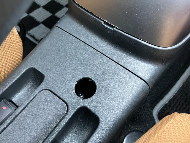 コペンローブ　シーケンシャルウインカーミラーオープンカー　二人乗　アクティブトップ　スポーツシート　ステアリングスイッチ　シートヒーター　Ｐスタート　アイドリングストップ　横滑り防止装置　キーフリー（神奈川県）の中古車