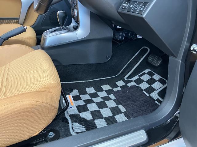 コペンローブ　シーケンシャルウインカーミラーオープンカー　二人乗　アクティブトップ　スポーツシート　ステアリングスイッチ　シートヒーター　Ｐスタート　アイドリングストップ　横滑り防止装置　キーフリー（神奈川県）の中古車