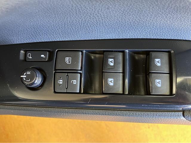カムリＧ衝突被害軽減ブレーキシステム　ドラレコ　ＡＣ１００コンセント　ステアリングスイッチ　クルーズコントロール　ＵＳＢ接続端子　Ｐスタート　電動パーキングブレーキ　全方位カメラ　ＥＴＣ　キーフリー（神奈川県）の中古車