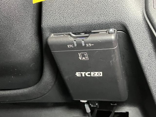 ハイゼットカーゴクルーズ雹害車　４ＷＤ　５ＭＴ　両側スライドドア　Ｂカメラ　ナビ　エアコン　アイドリングストップ　電動格納ミラー　パワーウインドウ　ＥＴＣ　スタッドレスタイヤ　キーレス（神奈川県）の中古車