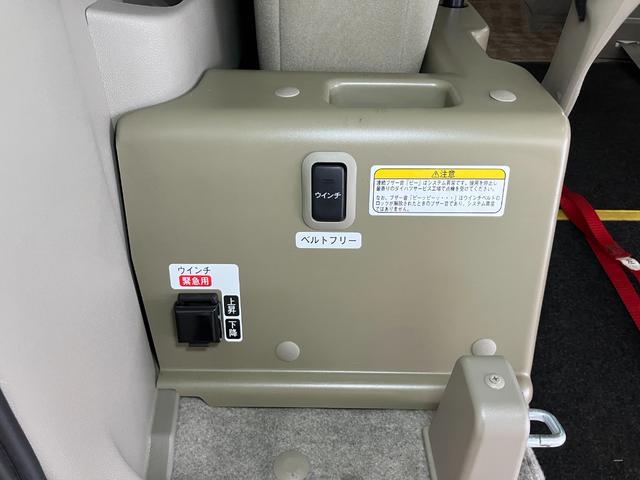 アトレーワゴンスローパー福祉車両　車椅子乗車　電動ウインチ　オートエアコン　リヤファン　光軸調整ダイヤル　電動格納ミラー　パワーウインドウ　ＥＴＣ　キーレス（神奈川県）の中古車