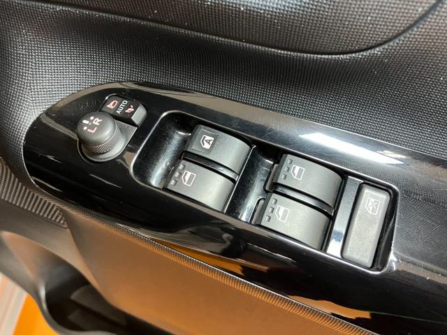 ムーヴキャンバスＧメイクアップ　ＳＡIIスマアシ　ドラレコ　両側オートスライドドア　Ｂカメラ　ステアリングスイッチ　ＵＳＢ接続端子　Ｐスタート　アイドリングストップ　ＥＴＣ　置きラクボックス　キーフリー（神奈川県）の中古車