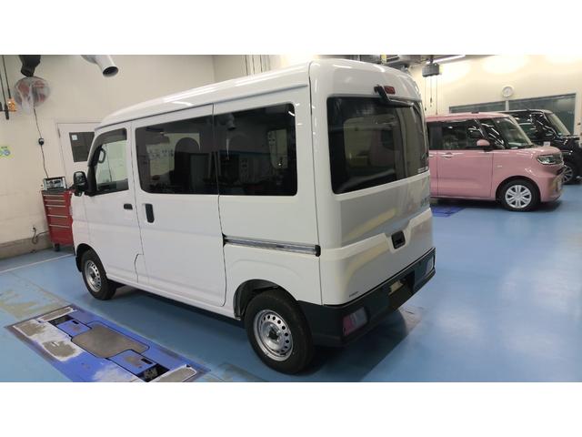 ハイゼットカーゴＤＸサポカーＳワイド適合　ラジオ　エアコン　アクセサリーソケット　コーナーセンサー　アイドリングストップ　光軸調整ダイヤル　横滑り防止機能　誤発進抑制機能　パワーウインドウ　キーレス（神奈川県）の中古車