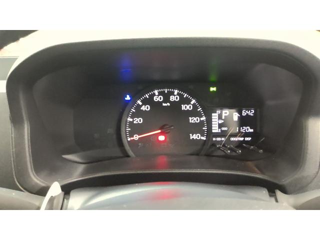 ハイゼットカーゴＤＸサポカーＳワイド適合　ラジオ　エアコン　アクセサリーソケット　コーナーセンサー　アイドリングストップ　光軸調整ダイヤル　横滑り防止機能　誤発進抑制機能　パワーウインドウ　キーレス（神奈川県）の中古車