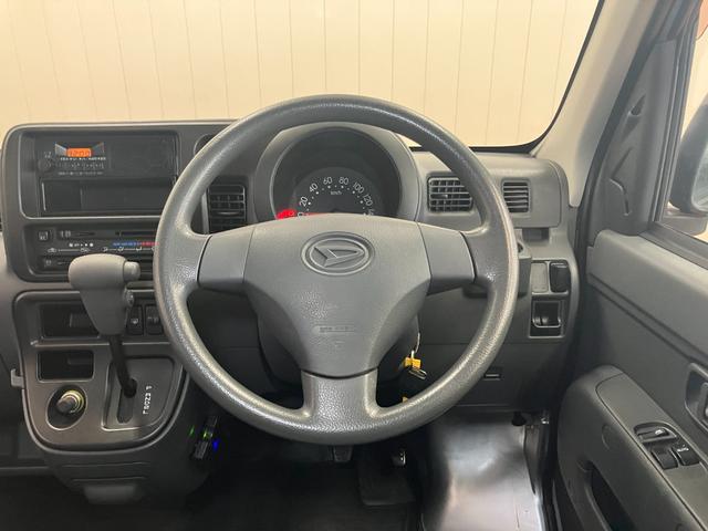 ハイゼットカーゴＤＸ両側スライドドア　ラジオ　エアコン　光軸調整ダイヤル　リアウィンドウデフォッガー　ＥＴＣ　パワーウインドウ　パワーステアリング　キーレス（神奈川県）の中古車