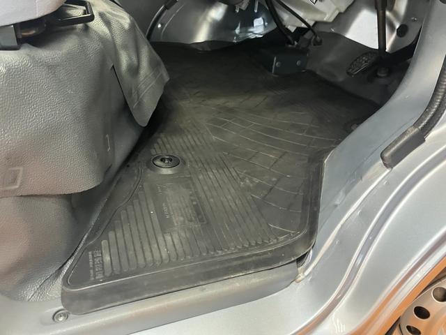 ハイゼットカーゴＤＸ両側スライドドア　ラジオ　エアコン　光軸調整ダイヤル　リアウィンドウデフォッガー　ＥＴＣ　パワーウインドウ　パワーステアリング　キーレス（神奈川県）の中古車