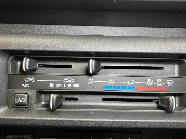 ハイゼットトラックスタンダード４ＷＤ　サポカーＳワイド適合　三方開　ゴムマット　ラジオ　エアコン　光軸調整ダイヤル　コーナーセンサー　アイドリングストップ　横滑り防止機能　誤発進抑制機能　アクセサリーソケット　ＥＴＣ（神奈川県）の中古車