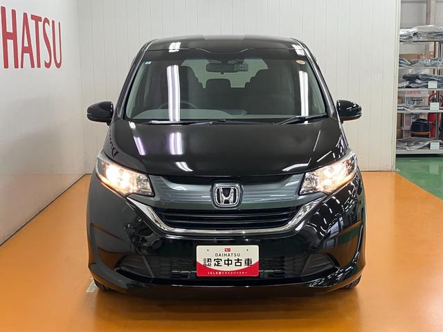 フリードＧドラレコ　Ｂカメラ　両側オートスライドドア　３列シート　ステアリングスイッチ　アクセサリーソケット　Ｐスタート　ＥＴＣ　電動格納ミラー　キーフリー（神奈川県）の中古車