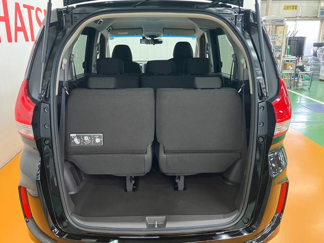 フリードＧドラレコ　Ｂカメラ　両側オートスライドドア　３列シート　ステアリングスイッチ　アクセサリーソケット　Ｐスタート　ＥＴＣ　電動格納ミラー　キーフリー（神奈川県）の中古車