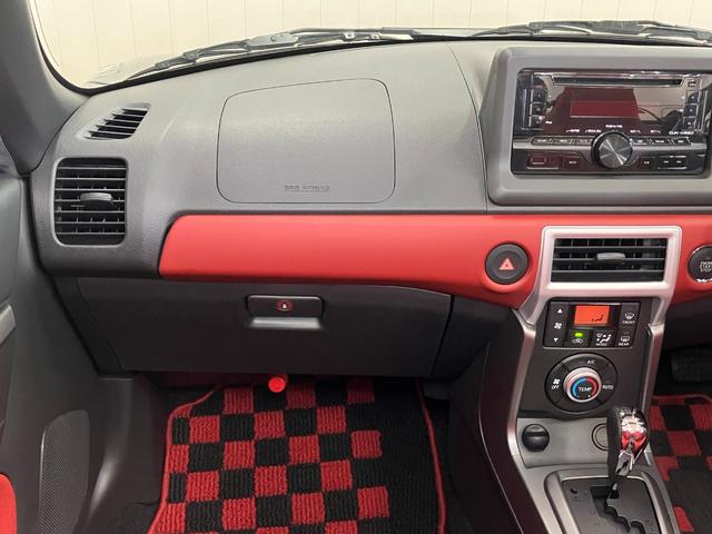 コペンセロ　アクティブトップ・ＣＤチューナー・ＥＴＣオープンカー　二人乗　ステアリングスイッチ　シートヒーター　ステアリングスイッチ　Ｐスタート　ＥＴＣ　アイドリングストップ　ＣＤチューナー　スポーツシート　キーフリー（神奈川県）の中古車