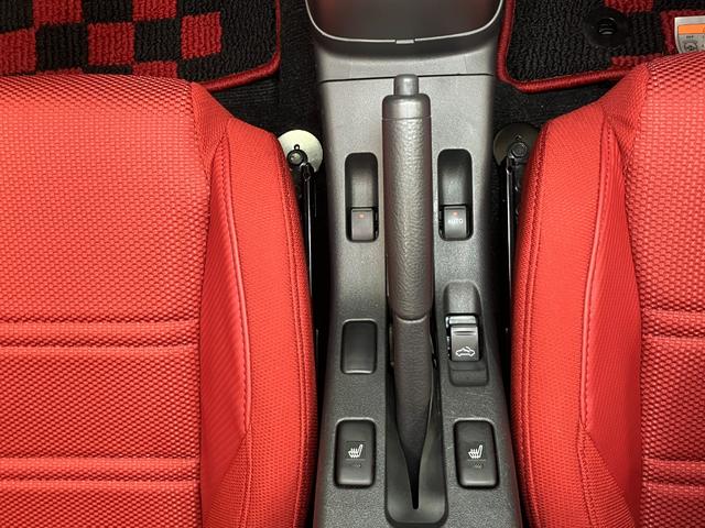 コペンセロ　アクティブトップ・ＣＤチューナー・ＥＴＣオープンカー　二人乗　ステアリングスイッチ　シートヒーター　ステアリングスイッチ　Ｐスタート　ＥＴＣ　アイドリングストップ　ＣＤチューナー　スポーツシート　キーフリー（神奈川県）の中古車