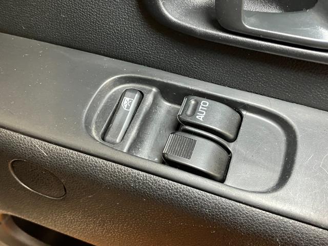 ハイゼットカーゴデラックスＳＡIIIスマアシ　ドラレコ　両側スライドドア　ラジオ　エアコン　アイドリングストップ　オートハイビーム　横滑り防止機能　誤発進抑制機能　光軸調整ダイヤル　ＥＴＣ　電動格納ミラー　キーレス（神奈川県）の中古車