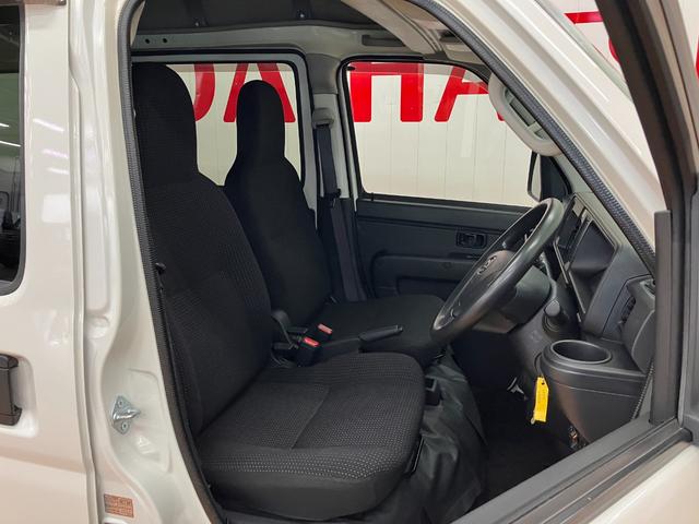 ハイゼットカーゴデラックスＳＡIIIスマアシ　ドラレコ　両側スライドドア　ラジオ　エアコン　アイドリングストップ　オートハイビーム　横滑り防止機能　誤発進抑制機能　光軸調整ダイヤル　ＥＴＣ　電動格納ミラー　キーレス（神奈川県）の中古車