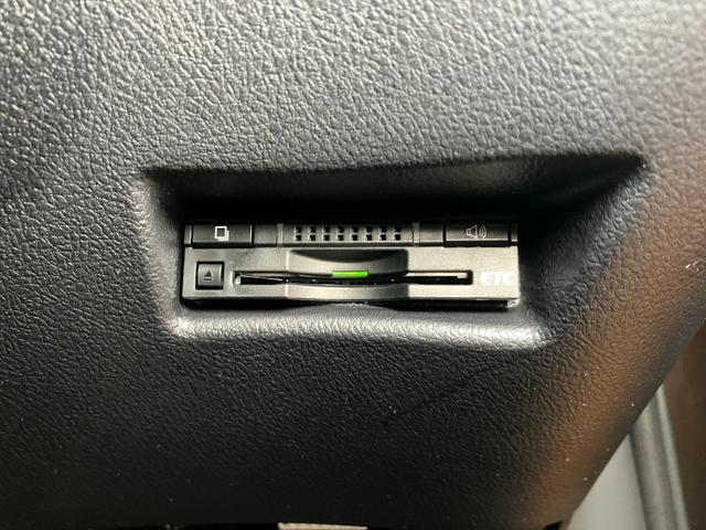 シエンタハイブリッドG衝突被害軽減ブレーキシステム ドラレコ 3列シート 後席モニター 両側オートスライドドア シートヒーター ETC ステアリングスイッチ Pスタート オートハイビーム 車線逸脱警報(神奈川県)の中古車