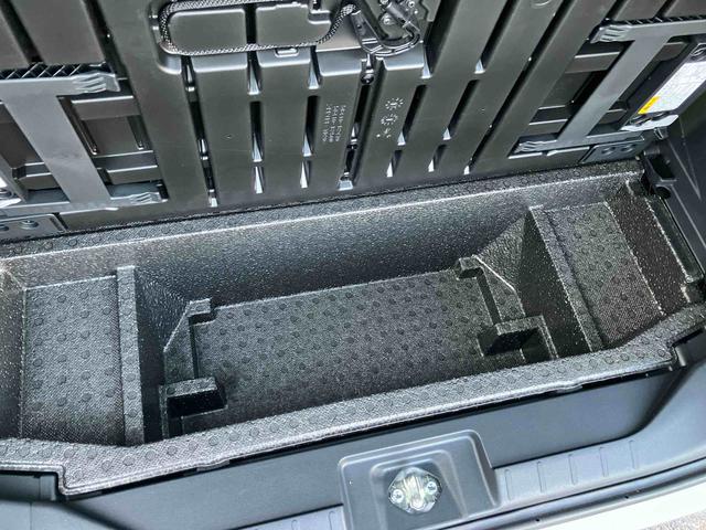 タントカスタムＸＬＥＤヘッドライト／両側電動スライドドア／コーナーセンサー／アイドリングストップ／衝突回避支援システム／横滑り防止装置／オートエアコン／アルミホイール／キーフリーシステム／電動格納ミラー／オートライト（千葉県）の中古車