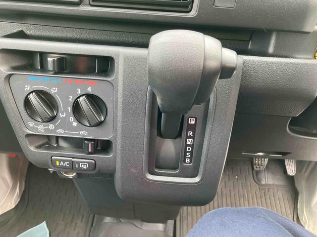 ハイゼットカーゴＤＸ両側スライド　ＣＶＴ　２ＷＤ　オートライト　ＡＭ／ＦＭラジオ（千葉県）の中古車