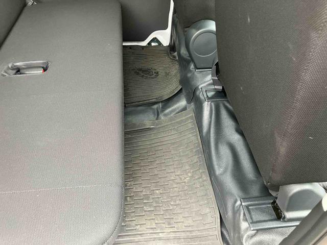 ハイゼットカーゴＤＸ両側スライド　ＣＶＴ　２ＷＤ　オートライト　ＡＭ／ＦＭラジオ（千葉県）の中古車